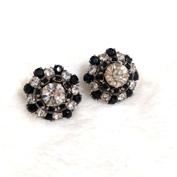 Jewelry - Vintage 60's Black & Clear Rhinestone Button Clip Earrings